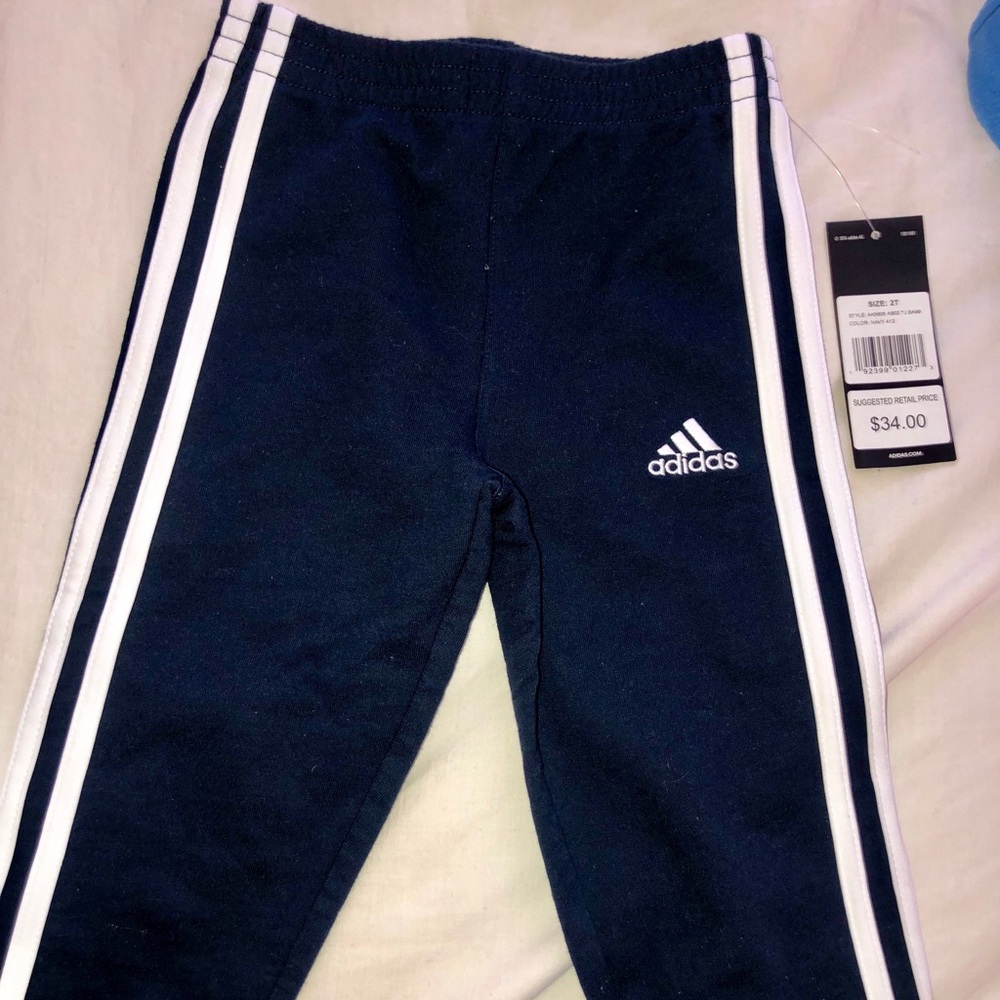 Never worn Adidas Joggers W/ THE TAG!! (toddlers)